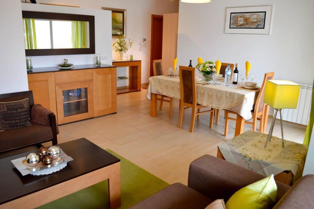 Parasol Appartment เซามาร์ทินโญโดปอร์โต ภายนอก รูปภาพ